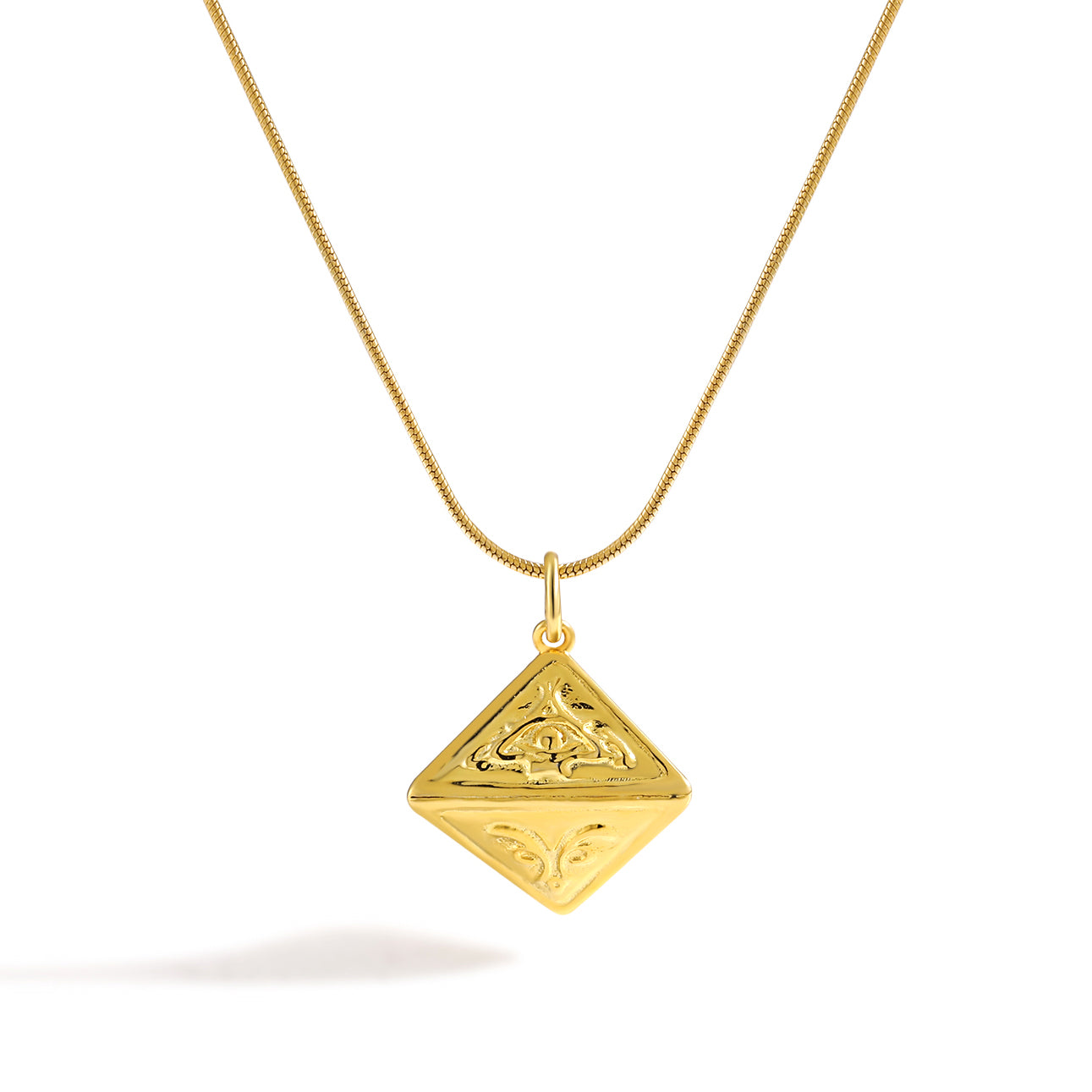 Pyramid Dräieckeg Necklace