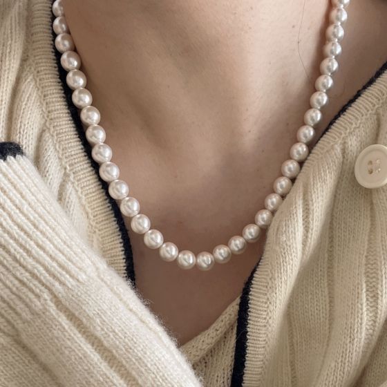 Courbe Élégante Shell Pearls Silver Necklace