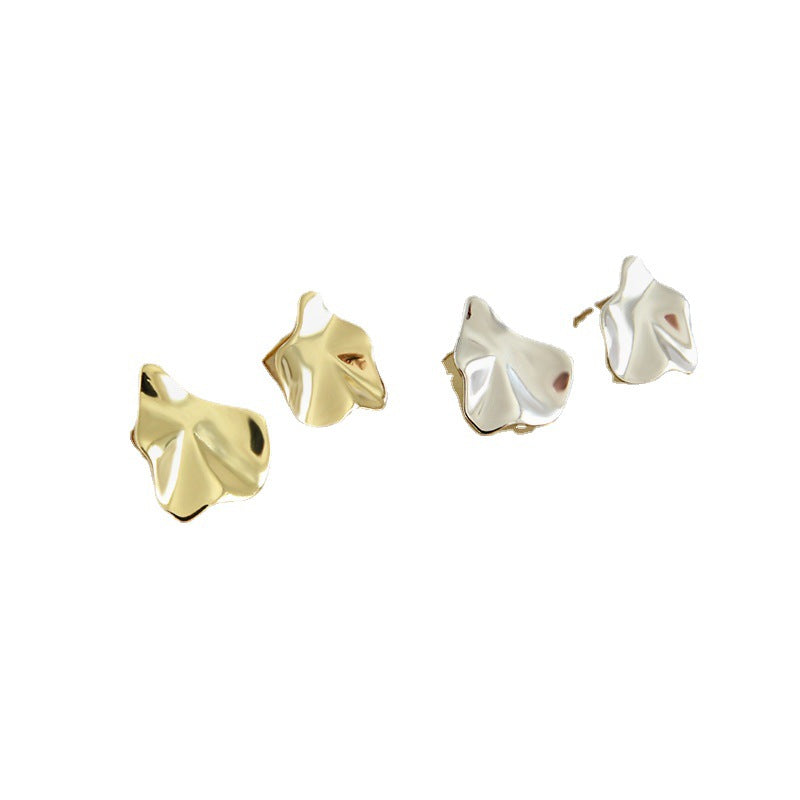 Lueur de Feuille Stud Earrings