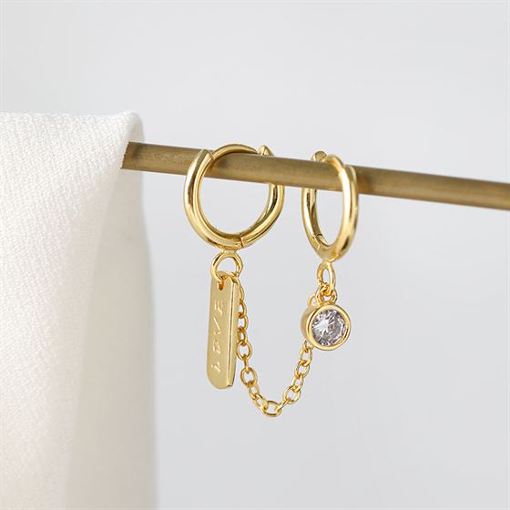 Kristal Berbisik Hoop Earrings