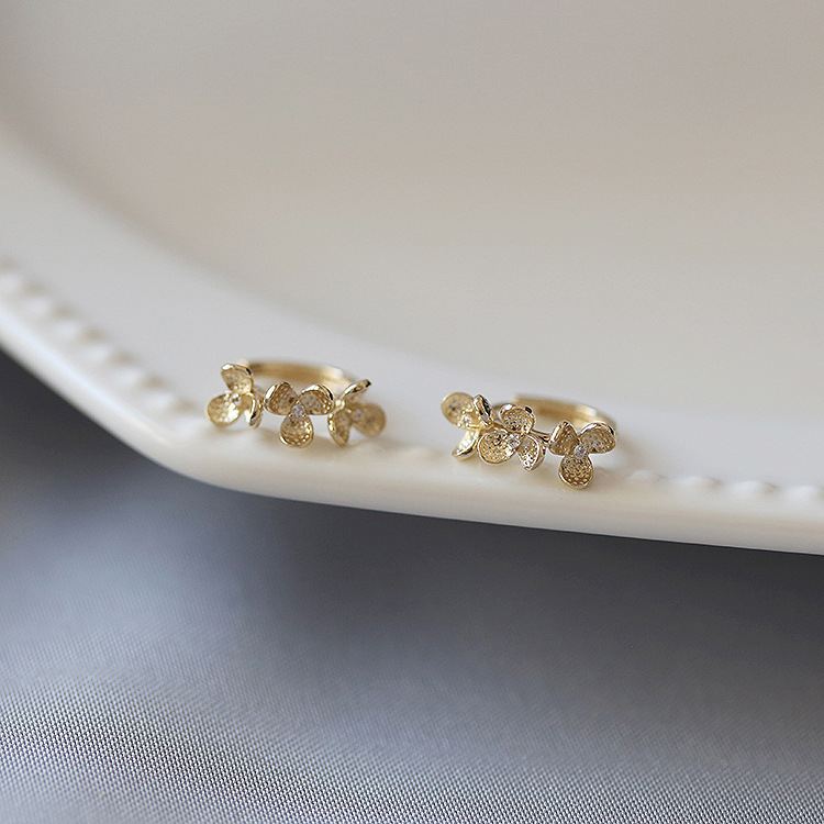 Petite Fleur Earrings