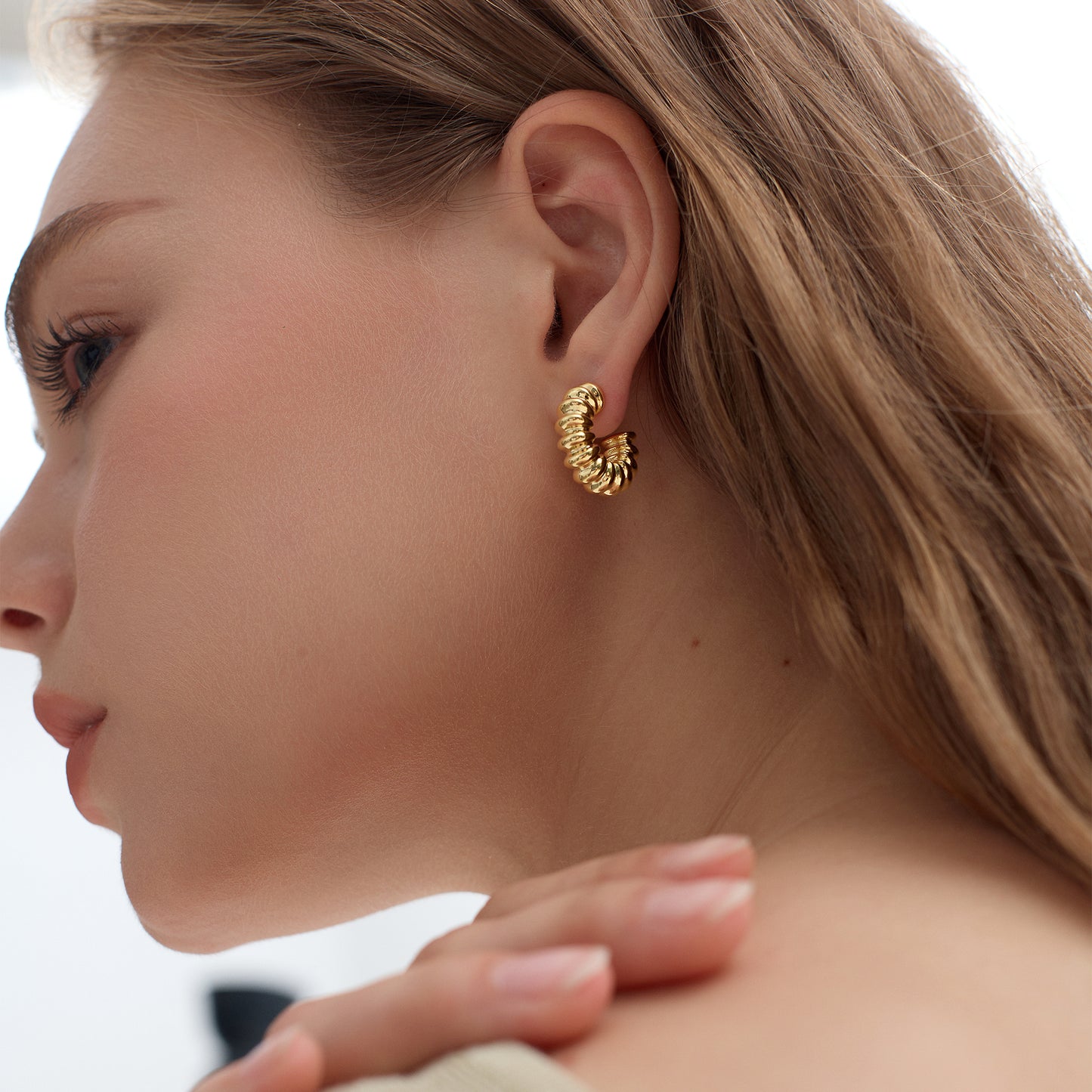 Ribbed Arc Earrings